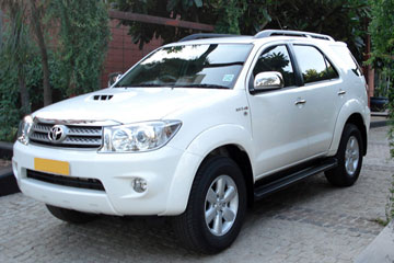 Fortuner Luxury Car Rentals Service